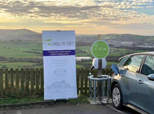 Community organisations come together to install electric vehicle chargepoints!